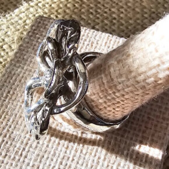 Silpada R2784 Flower Power Ring — Retired Openwork Design, Size 8 - Picture 5 of 12